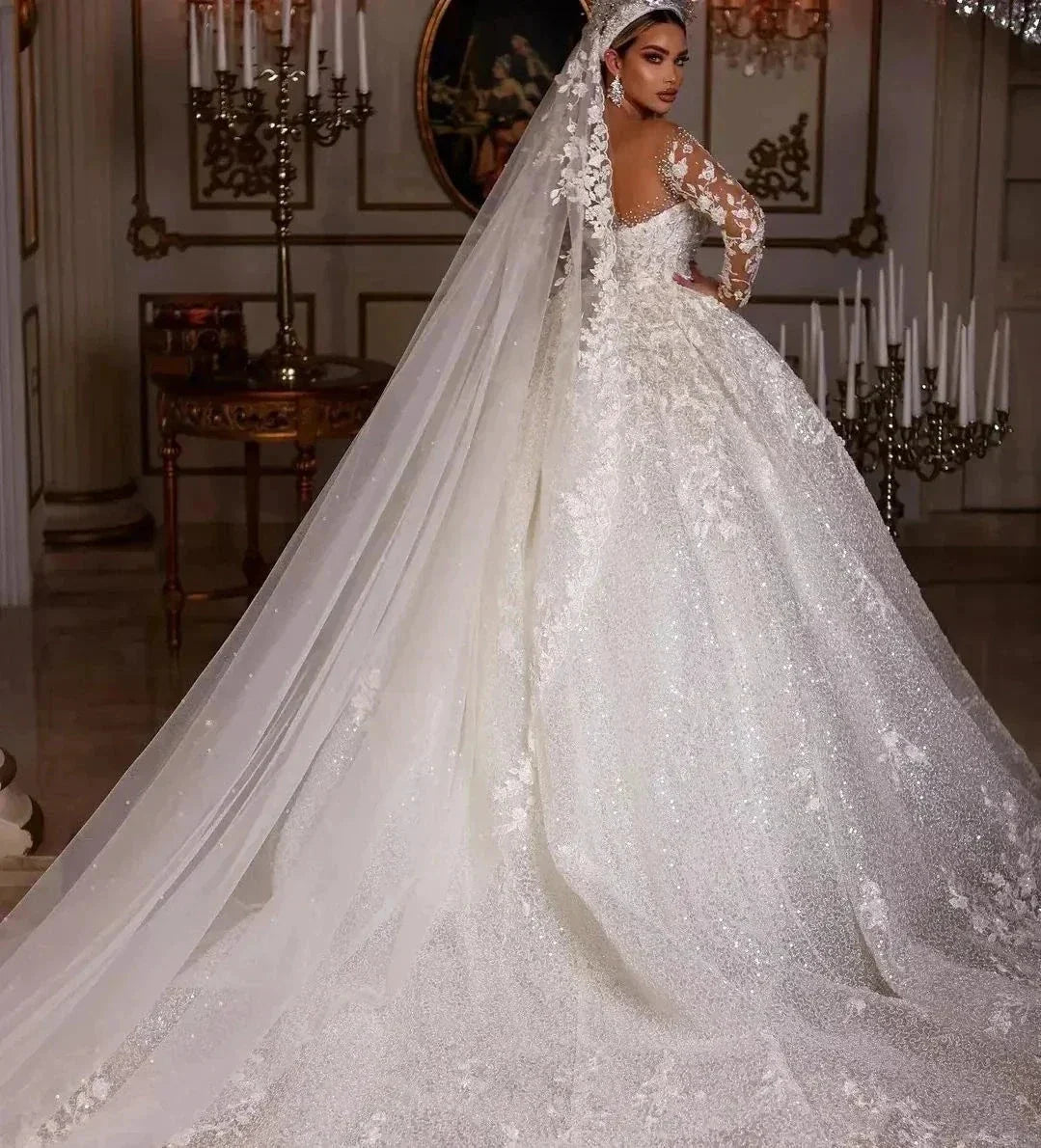 Women's Luxury Lace Wedding Dresses Dubai Long Sleeves Sequins Beads Sheer Neck Appliques Glitter Tulle Bride Gowns Vestido Noiv (ZD13320)