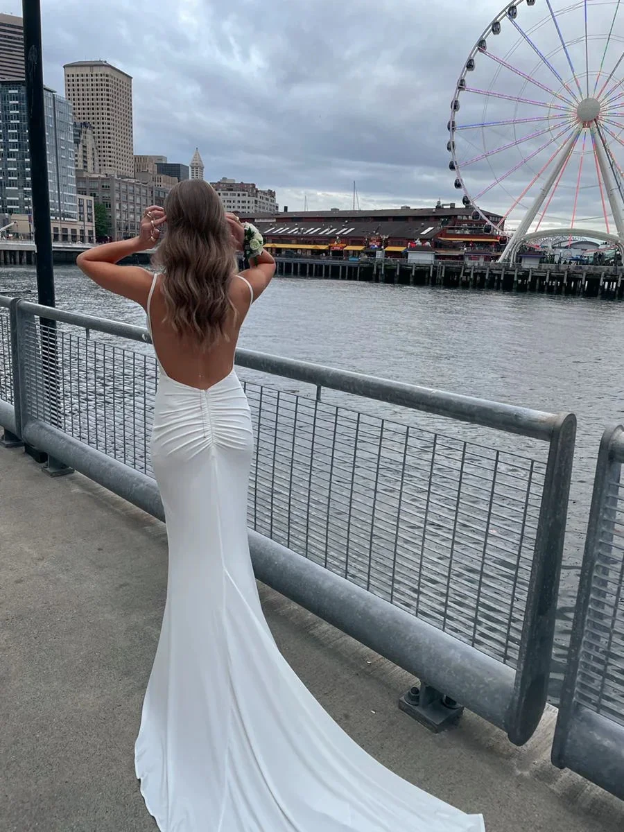 Elegant Open Back Mermaid Wedding Dress (ZD13640) - VelvetHem