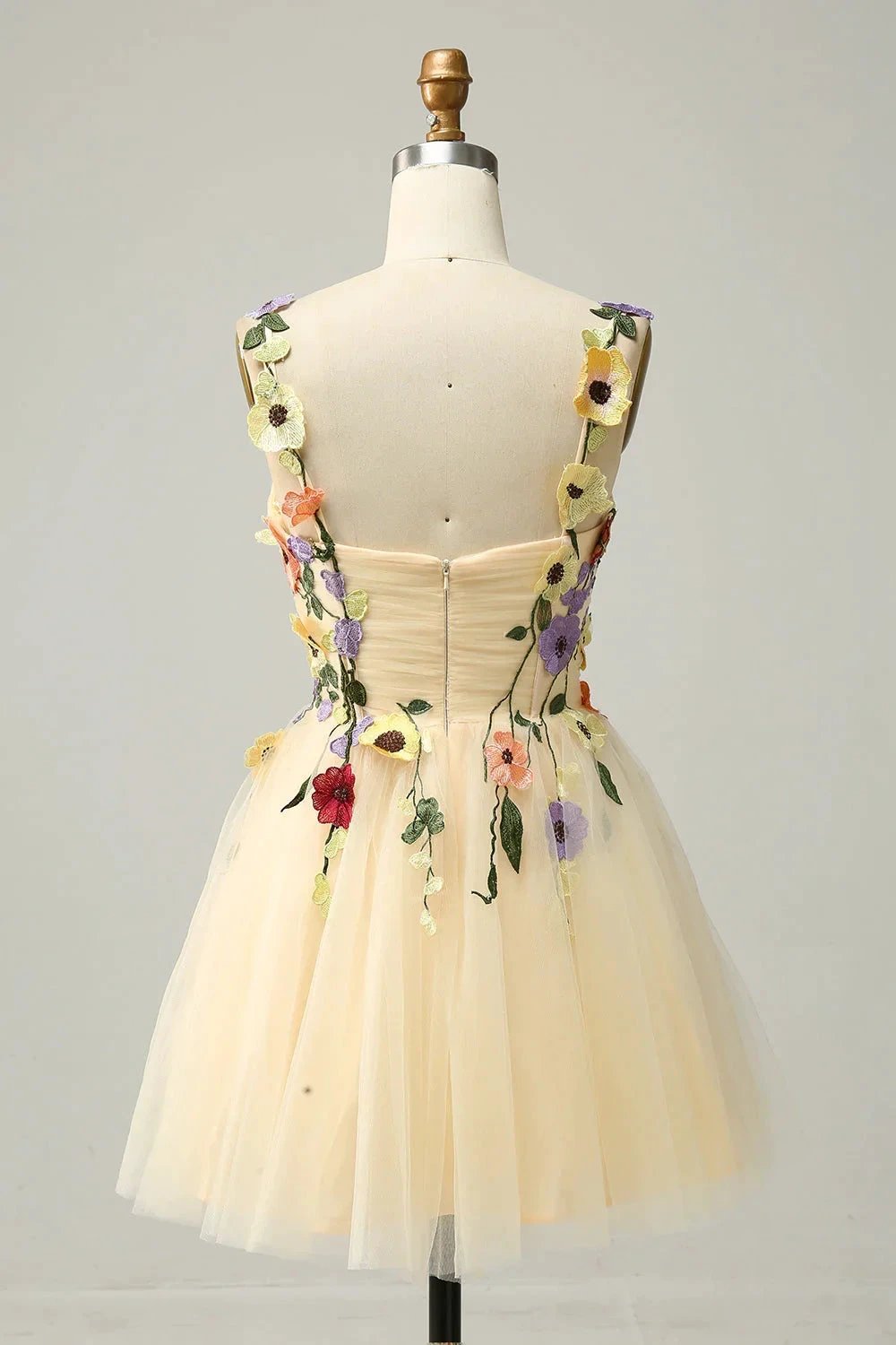 Champagne A Line Spaghetti Straps Short Homecoming Dress with Appliques (ZD11535)