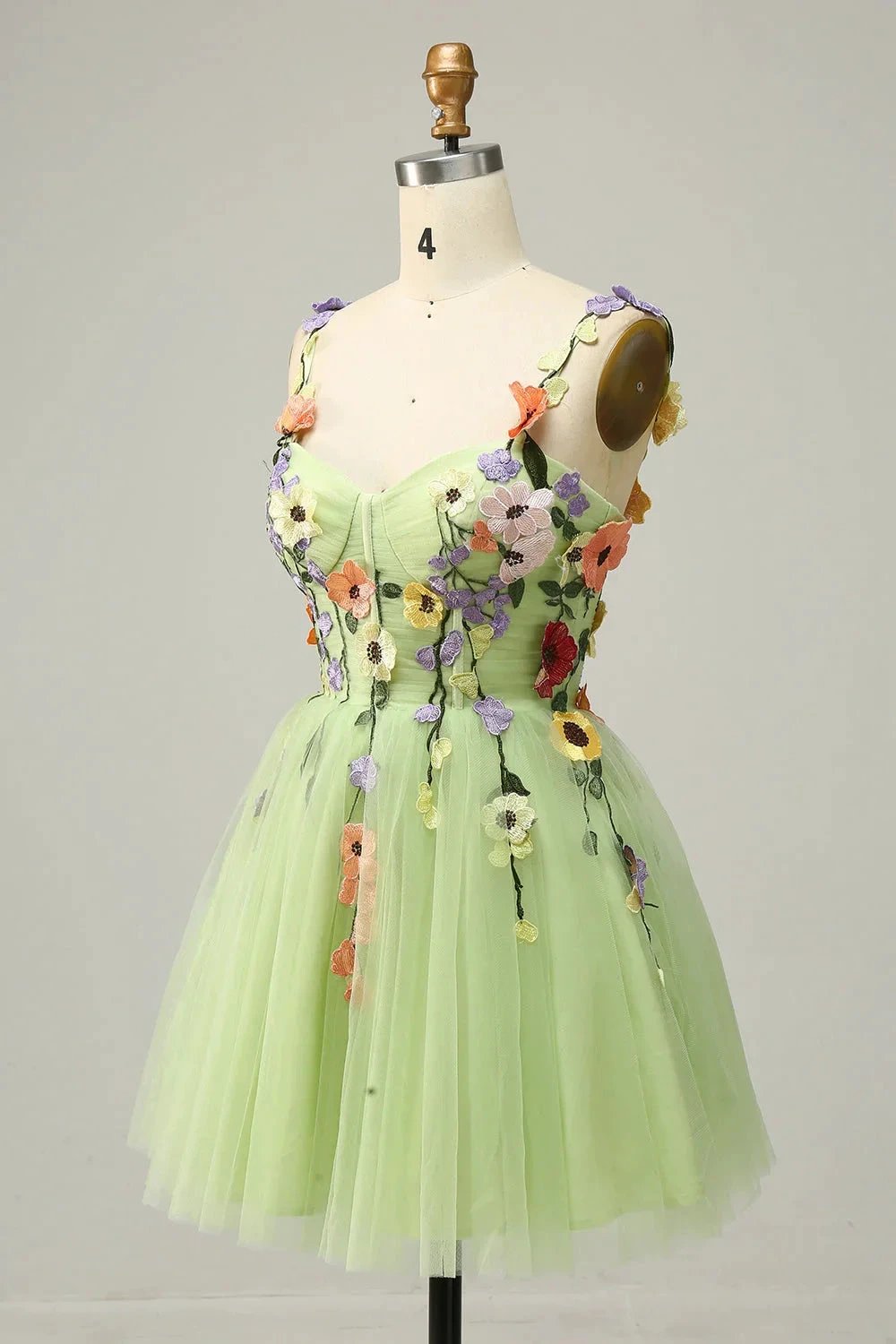 Champagne A Line Spaghetti Straps Short Homecoming Dress with Appliques (ZD11535)