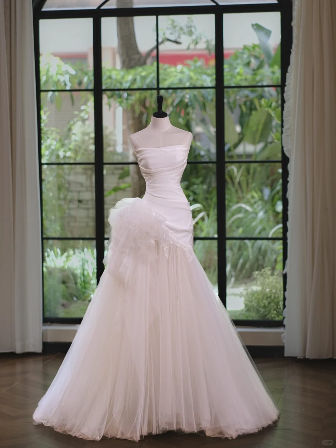 Elegant Strapless Mermaid White Satin Tulle Bridal Dress Long Wedding Dress - VelvetHem