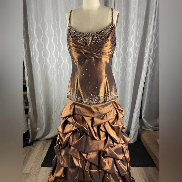Vintage Satin Beaded Ruched Evening Dress Memaid Prom Dress Y8243 - VelvetHem