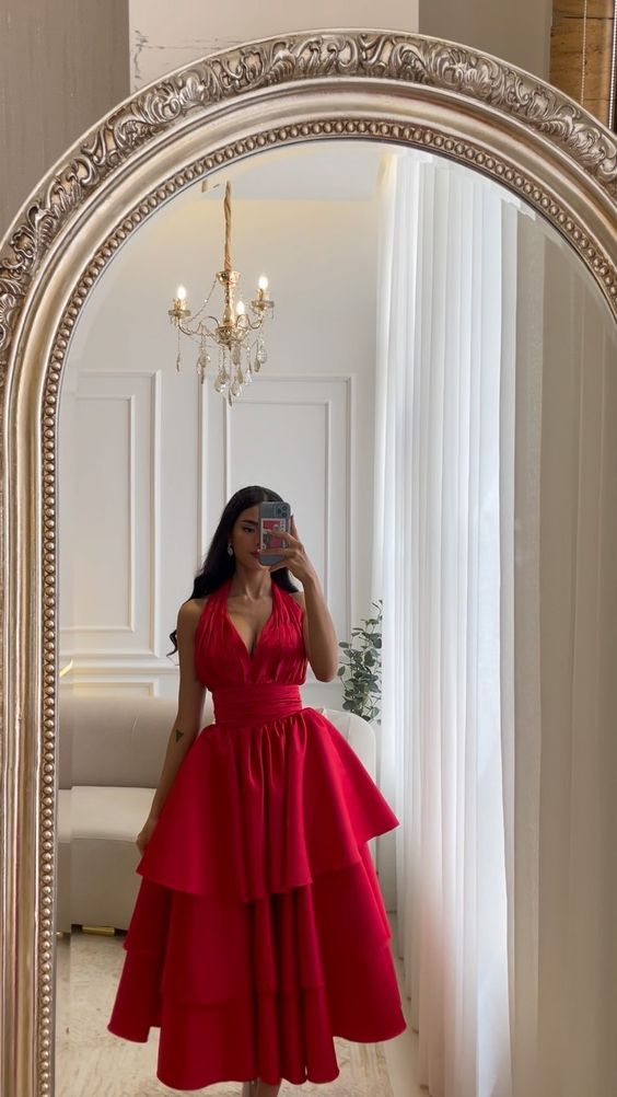 Red Prom Dresses Saudi Arabia Dubai Evening Dress V-Neck Tiered A-Line Sleeveless Floor-Length - VelvetHem