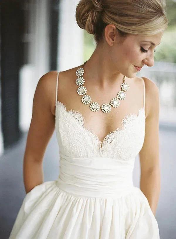 A-line Sleeveless Spaghetti Strap Lace Wedding Dress (ZD16290)