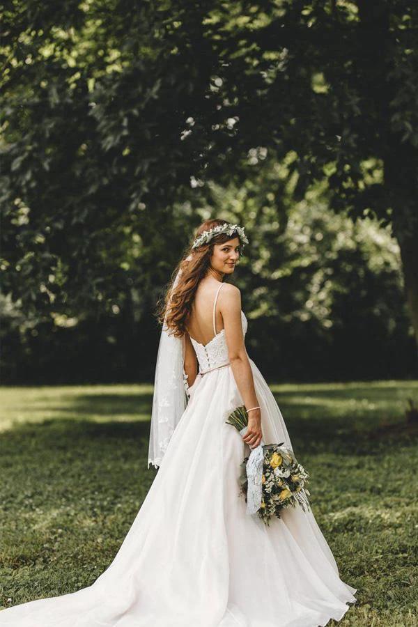 A-Line Spaghetti Straps Sleeveless Wedding Dress With Court Train (ZD16252)