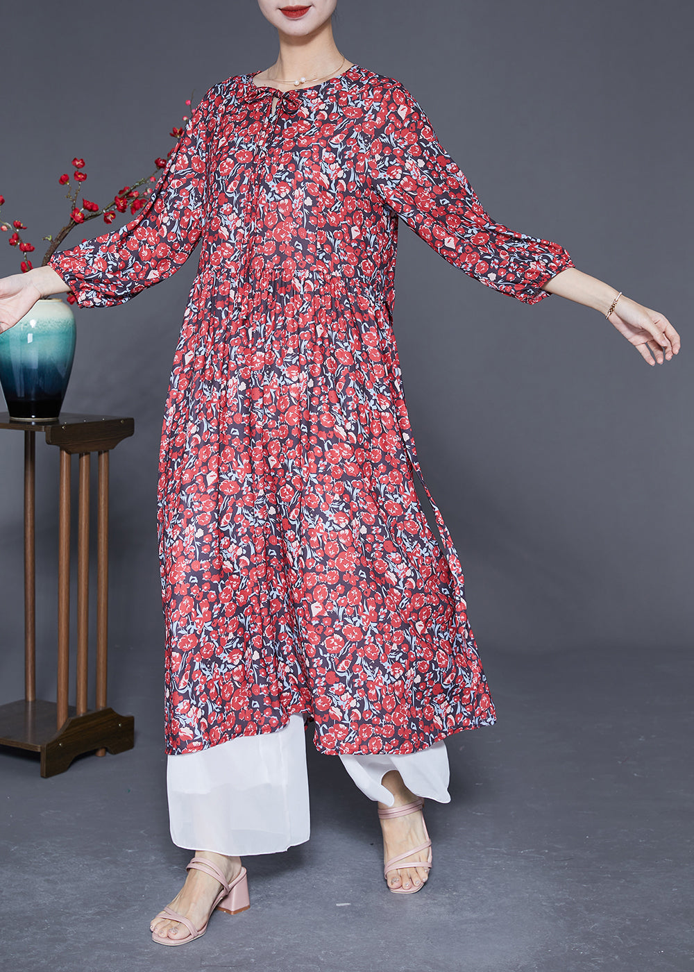 Classic Vintage Dress with a Flattering Fit