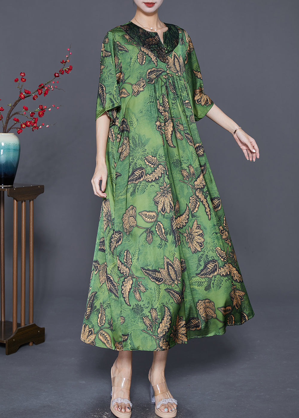 Polished Dress with an Effortless Classic Look