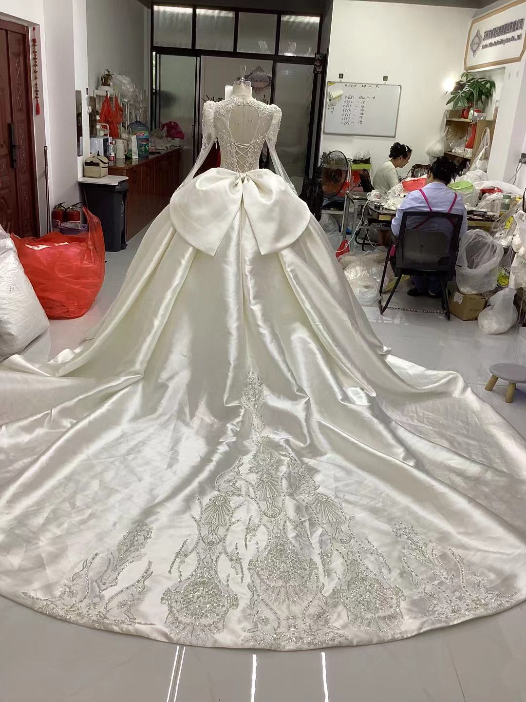 H-26010 Crystal Embroidered Ball Gown Wedding Dress (ZD17544) - VelvetHem
