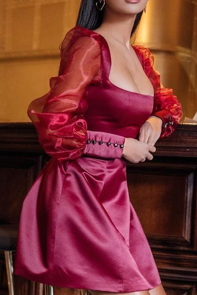 Beautifully Finished Dress in a Timeless Design