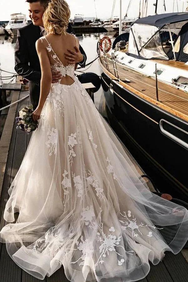 Amazing Long A-line Appliques Lace Tulle Chapel Train Wedding Dress (ZD14457)