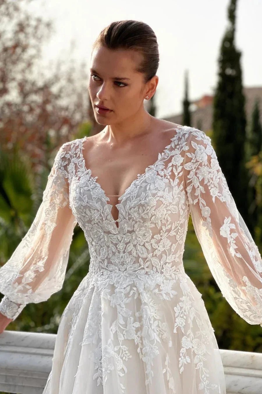 Amazing V-neck Backless Long Sleeves A-line Appliques Wedding Dress (ZD16431)
