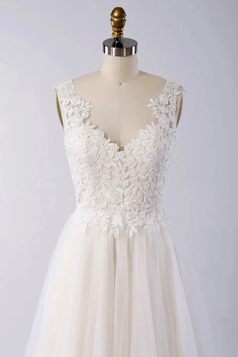 Awesome Appliques Tulle A-line Wedding Dress (ZD13784)