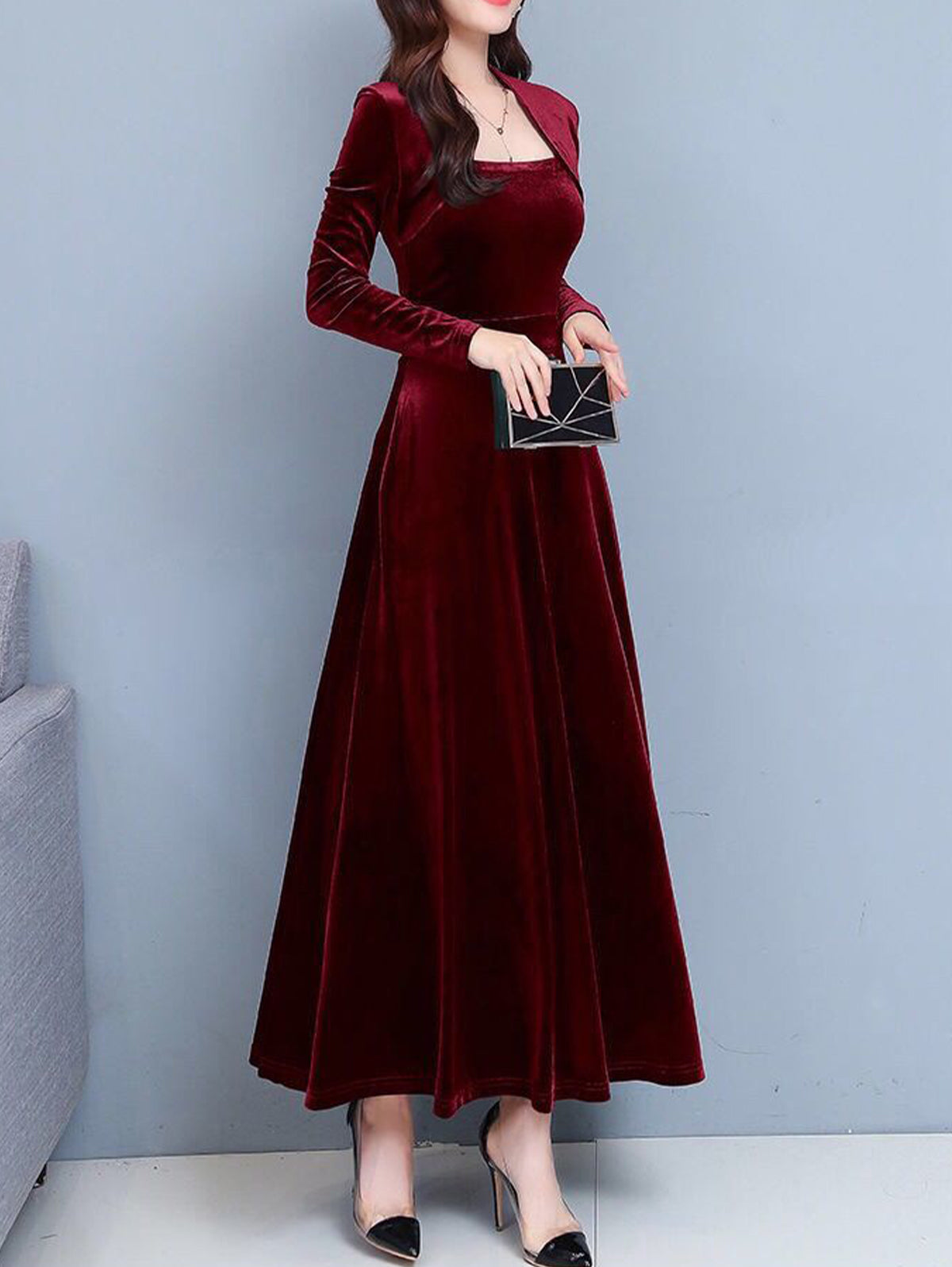 Sophisticated Dress with a Clean Classic Look