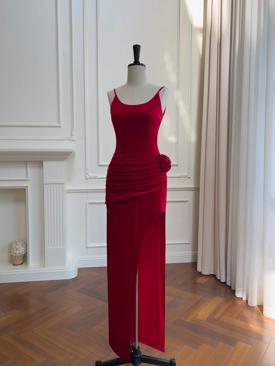 Glamorous Red Spaghetti Straps Sheath Slit Evening Dress Pleated Prom Dress With Flower Y8588