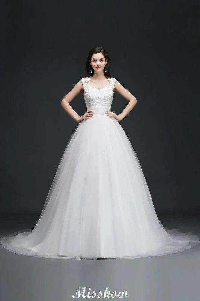 Ball Gown V-Neck Tulle Elegant Wedding Dresses with Buttons (ZD13931)
