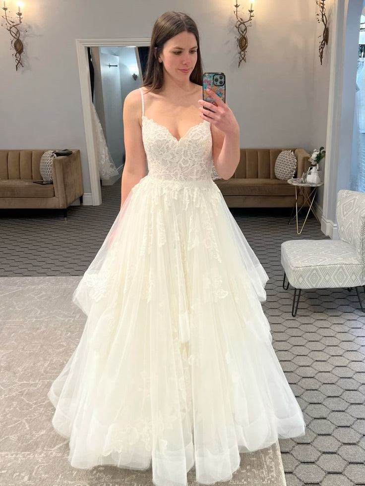 Sweetheart Spaghetti Strap Lace Tiered Tulle A-Line Wedding Dress - VelvetHem