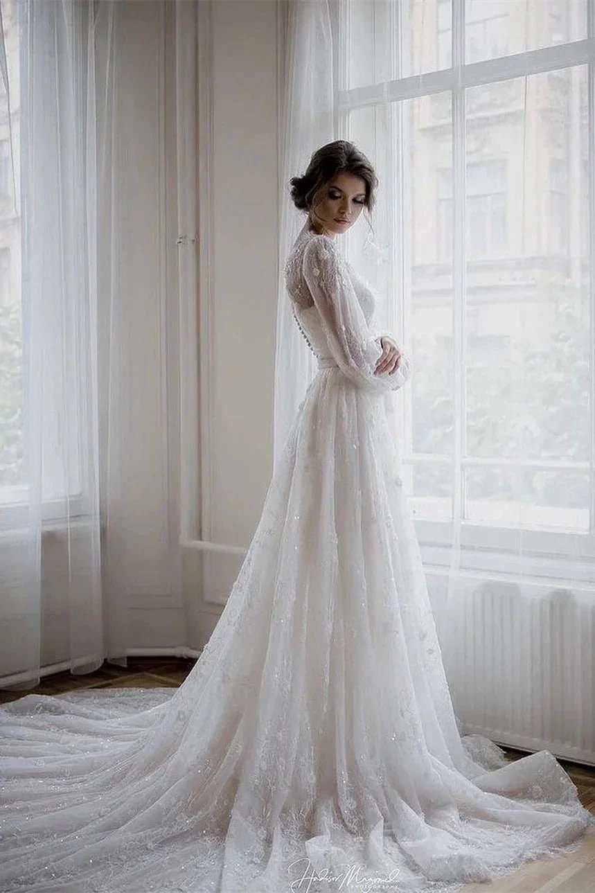 Beautiful A-line White Long Sleeves Lace Appliques Wedding Dress (ZD16413)