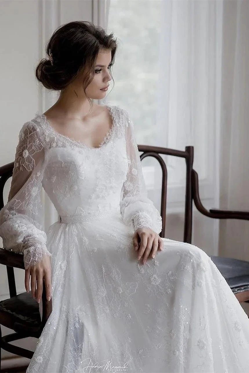 Beautiful A-line White Long Sleeves Lace Appliques Wedding Dress (ZD16413) - VelvetHem