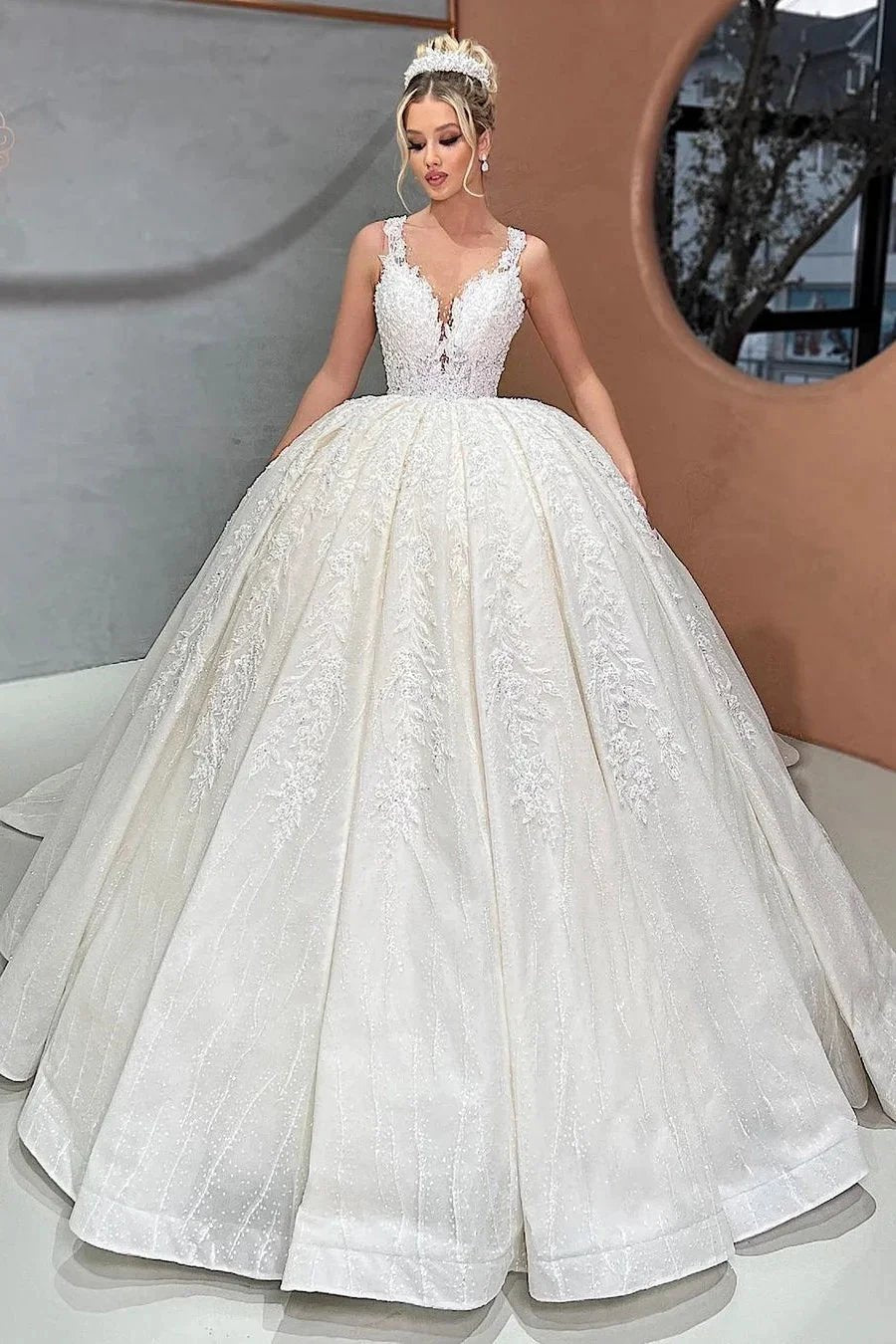 Beautiful Long Ball Gown Spaghetti Strap Lace Wedding Dress (ZD14931) - VelvetHem