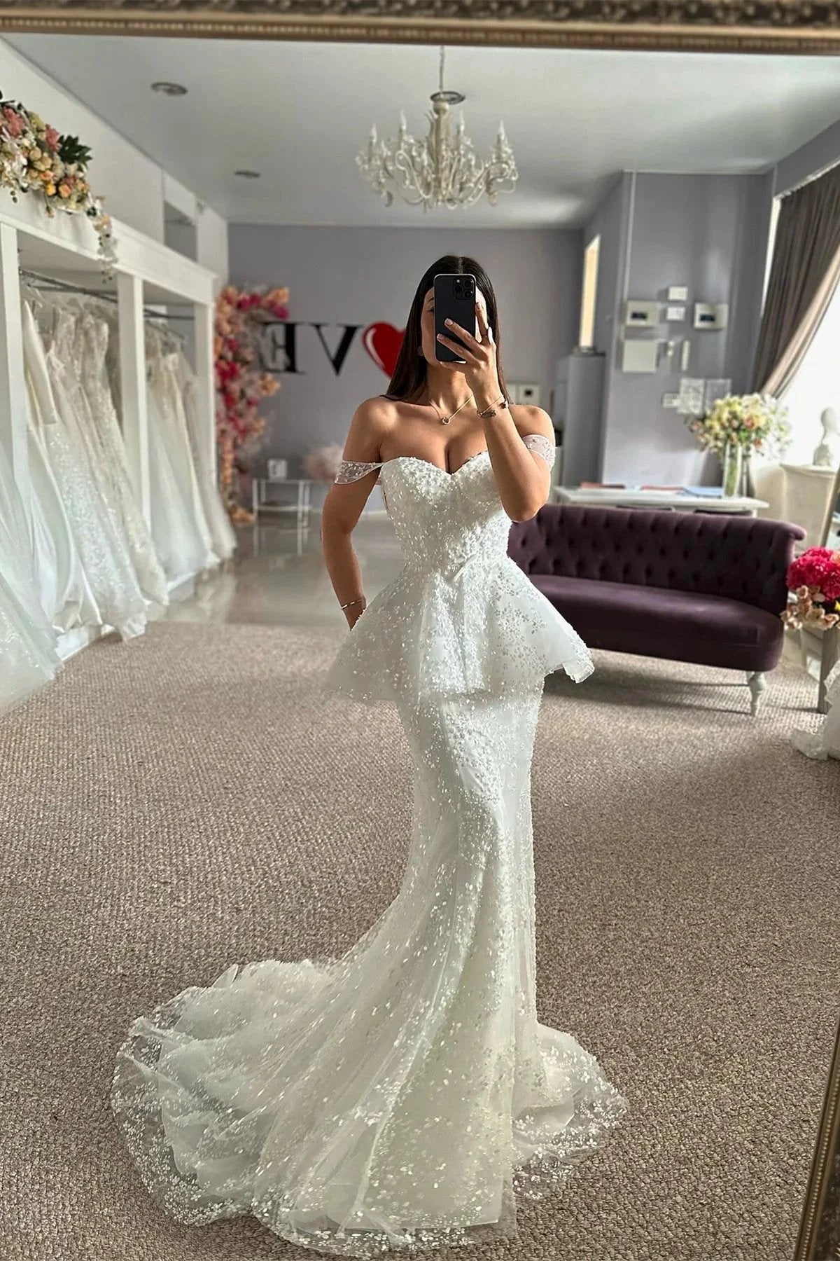 Beautiful Mermaid Tulle Lace Sweetheart Sleeveless White Wedding Dresses With Appliques (ZD15541) - VelvetHem