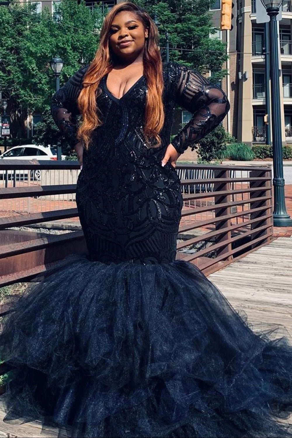 Black Long Mermaid V-neck Sequins Tulle Prom Dress with Sleeves - VelvetHem