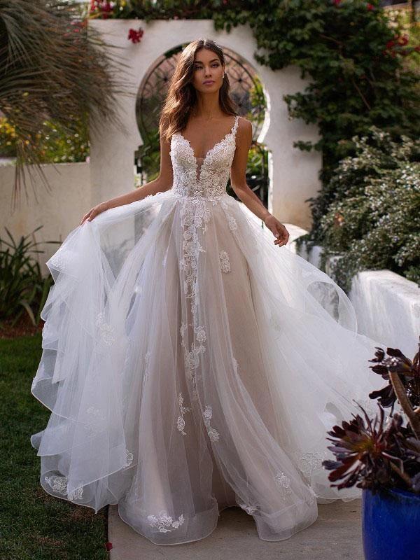 Boho Long A-line V-neck Spaghetti Strap Backless Tulle Lace Wedding Dresses (ZD15889)