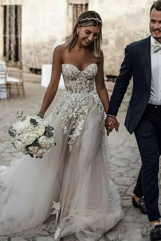 Boho Long Sweetheart Tulle Appliques Lace Wedding Dress (ZD15858) - VelvetHem
