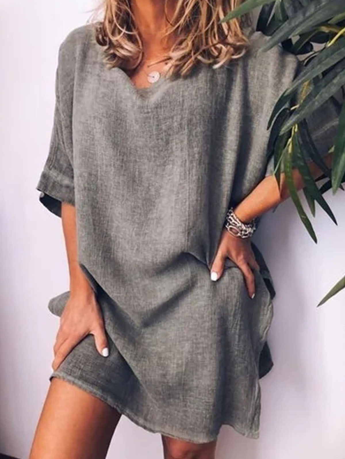 Gracefully Styled Dress for Any Occasion