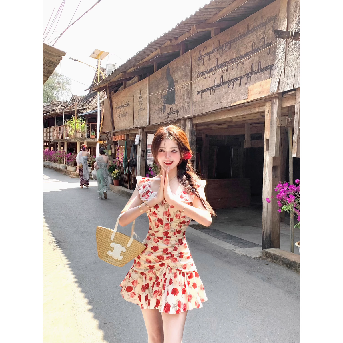 Retro red floral print dress, fitted waist, pretty little flutter sleeve dress for early spring A01 - VelvetHem