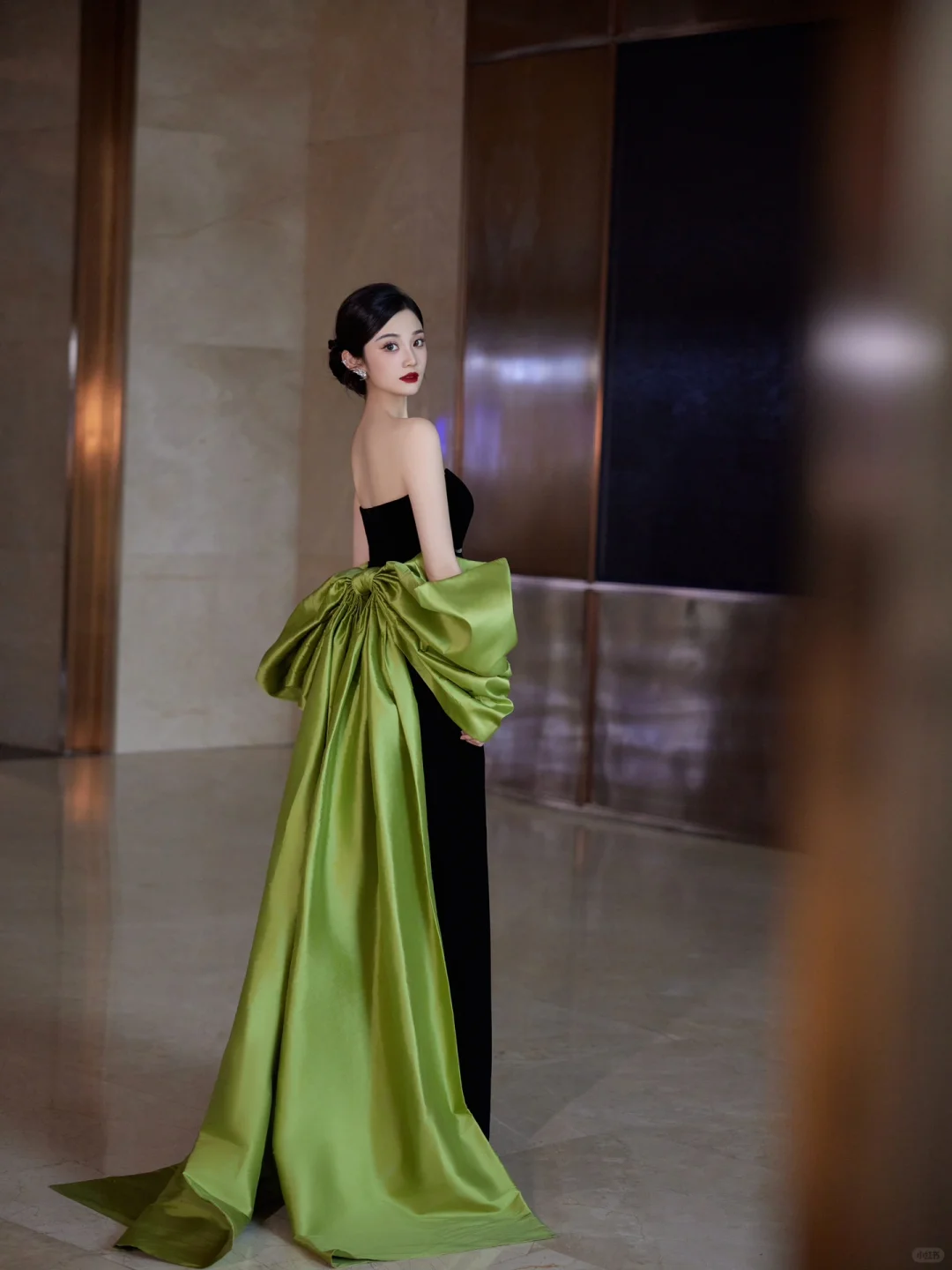 Pretty Black Strapless Satin Long Prom Dress Evening Dress With Bow Y8594 - VelvetHem