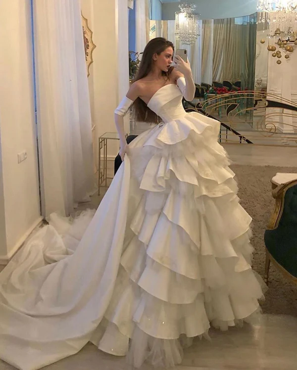 Gorgeous A Line Strapless White Long Wedding Gown Elegant Layered Ruffles Prom Evening Dress Y7632 - VelvetHem