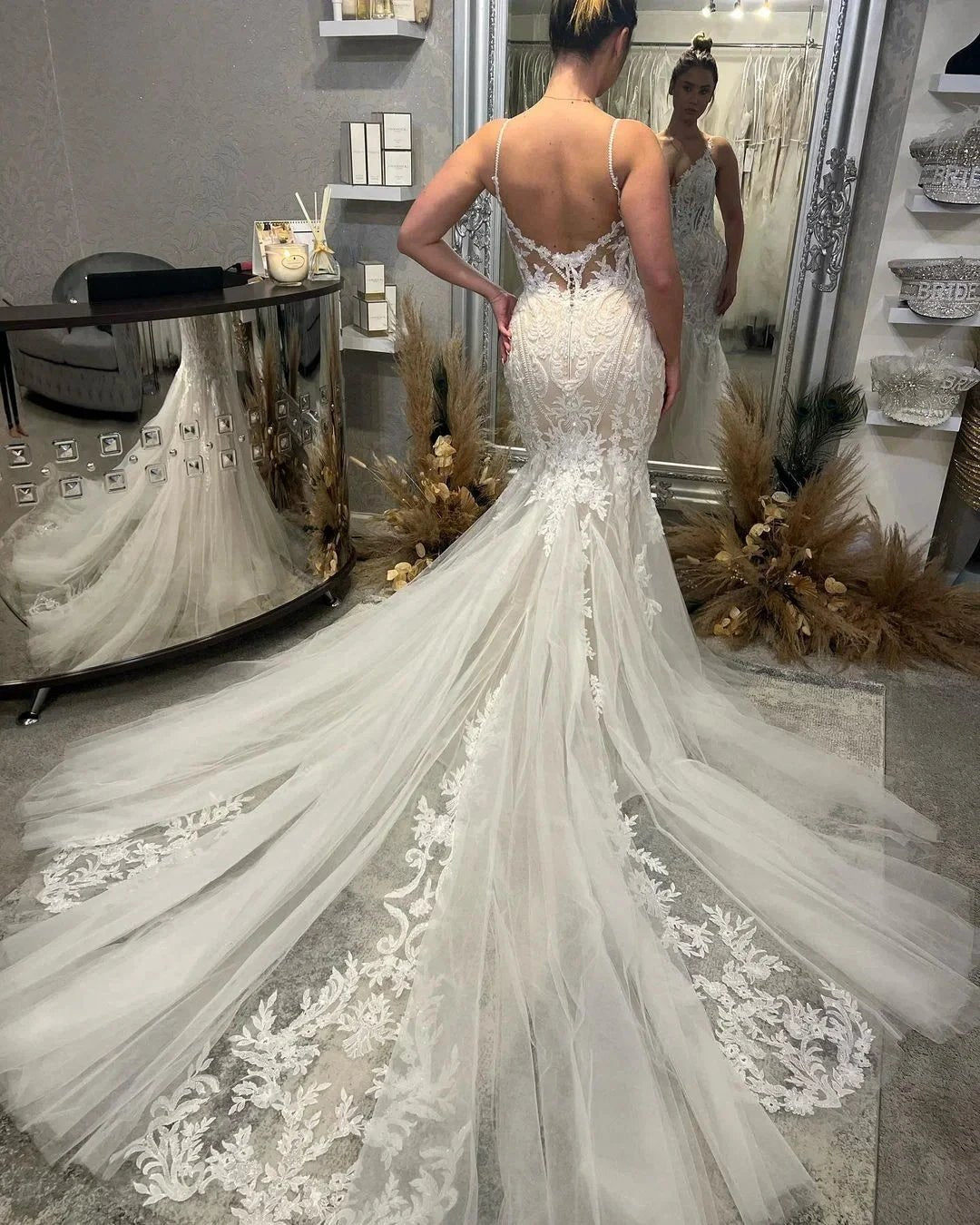 Chic Floor Length V-Neck Spaghetti Straps Sleeveless Mermaid Wedding Dress with Chapel Train (ZD16492)