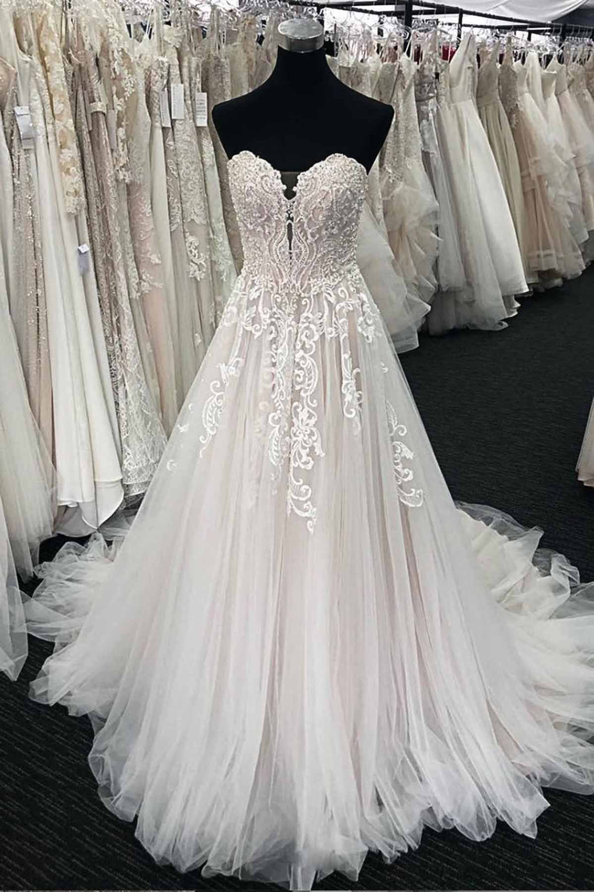 Chic Unique White Lace Long White Wedding Dress Sweetheart Appliques Bridal Gowns On Sale (ZD17436)