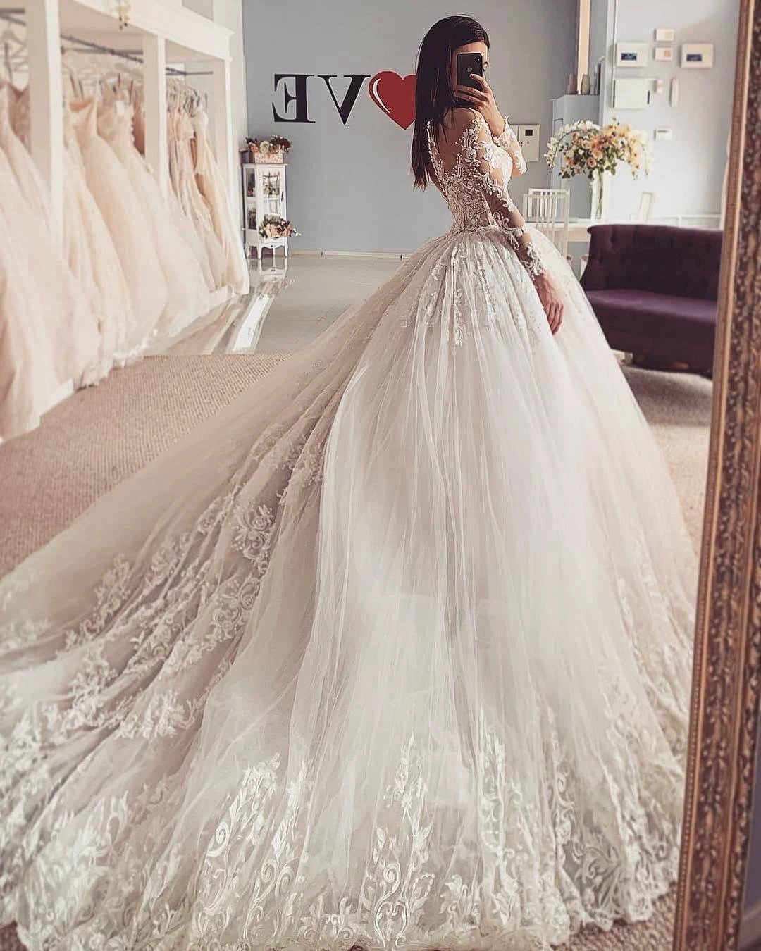 Classy Long A-Line Bateau Appliques Lace Tulle Wedding Dress with Sleeves (ZD15053)