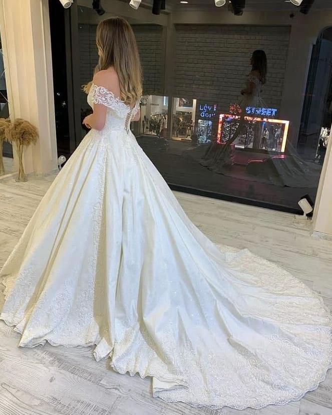 Classy Long A-Line Off-the-Shoulder Appliques Lace Backless Wedding Dress (ZD15081)