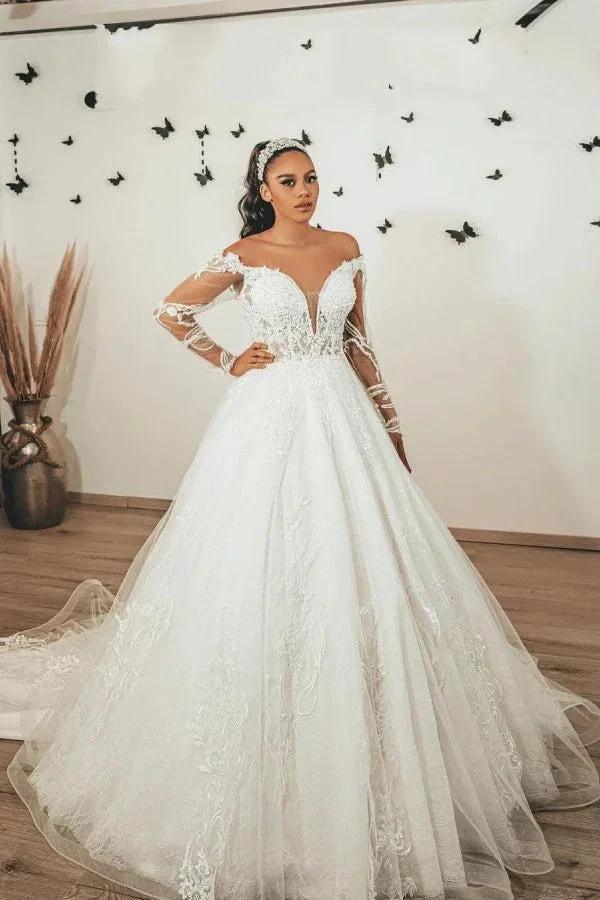 Classy Long A-Line Sweetheart Appliques Lace Tulle Wedding Dress with Sleeves (ZD15076)