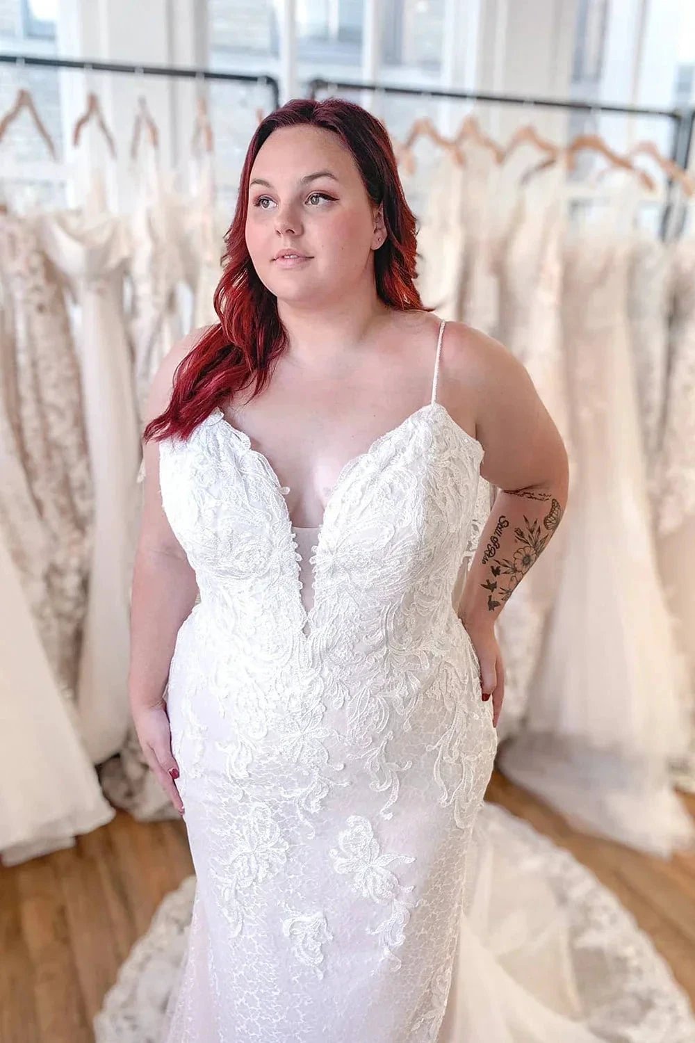 Classy Long Mermaid Appliques Lace Spaghetti Straps Backless Wedding Dress (ZD14302)