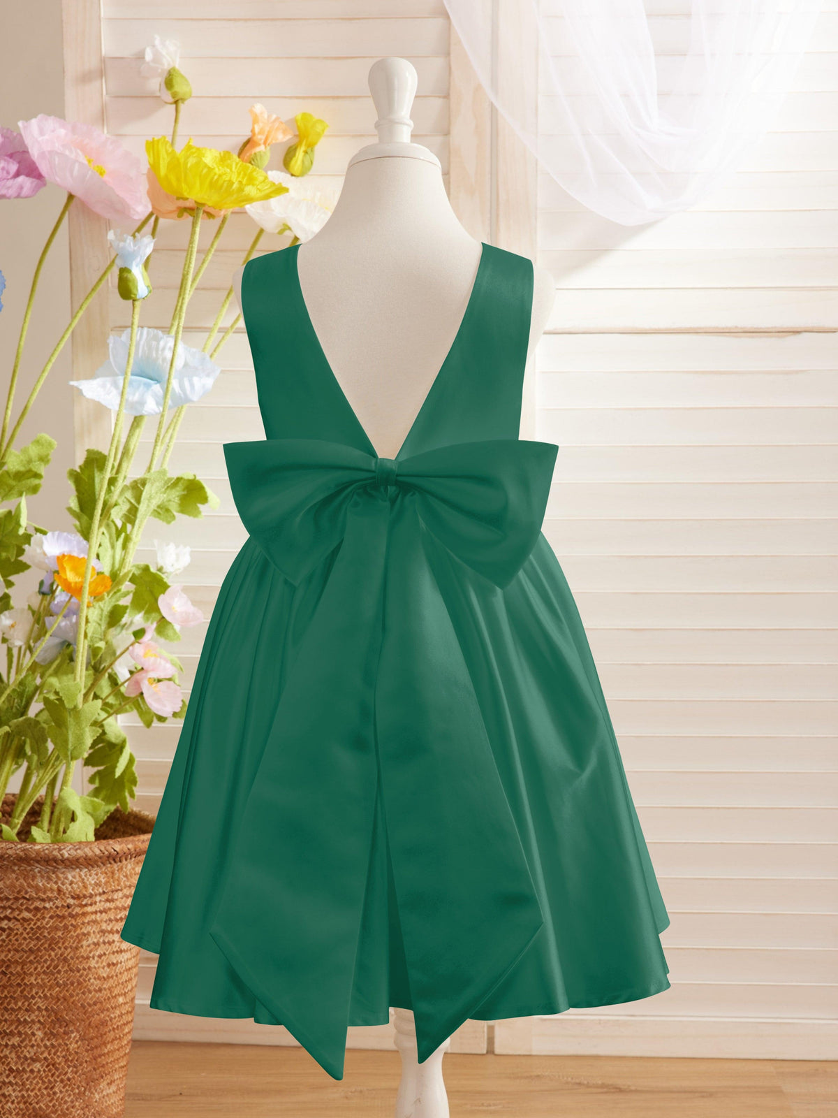 Elegant A-line Satin V-Back Bow Knee-length Flower Girl Dress - VelvetHem