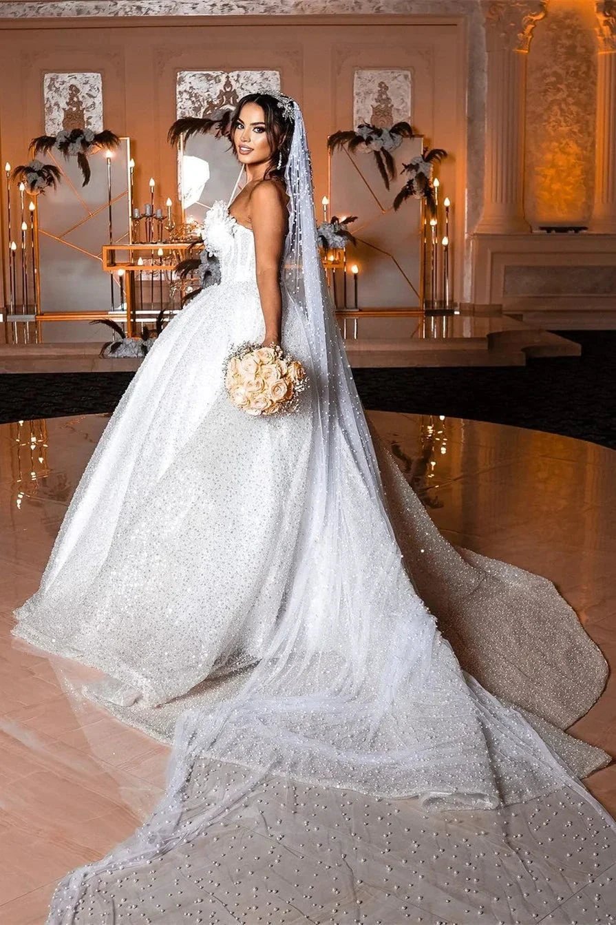 Deluxe Floor Length Sweetheart Sleeveless A-Line Sequined Wedding Dress with Beads (ZD14779)