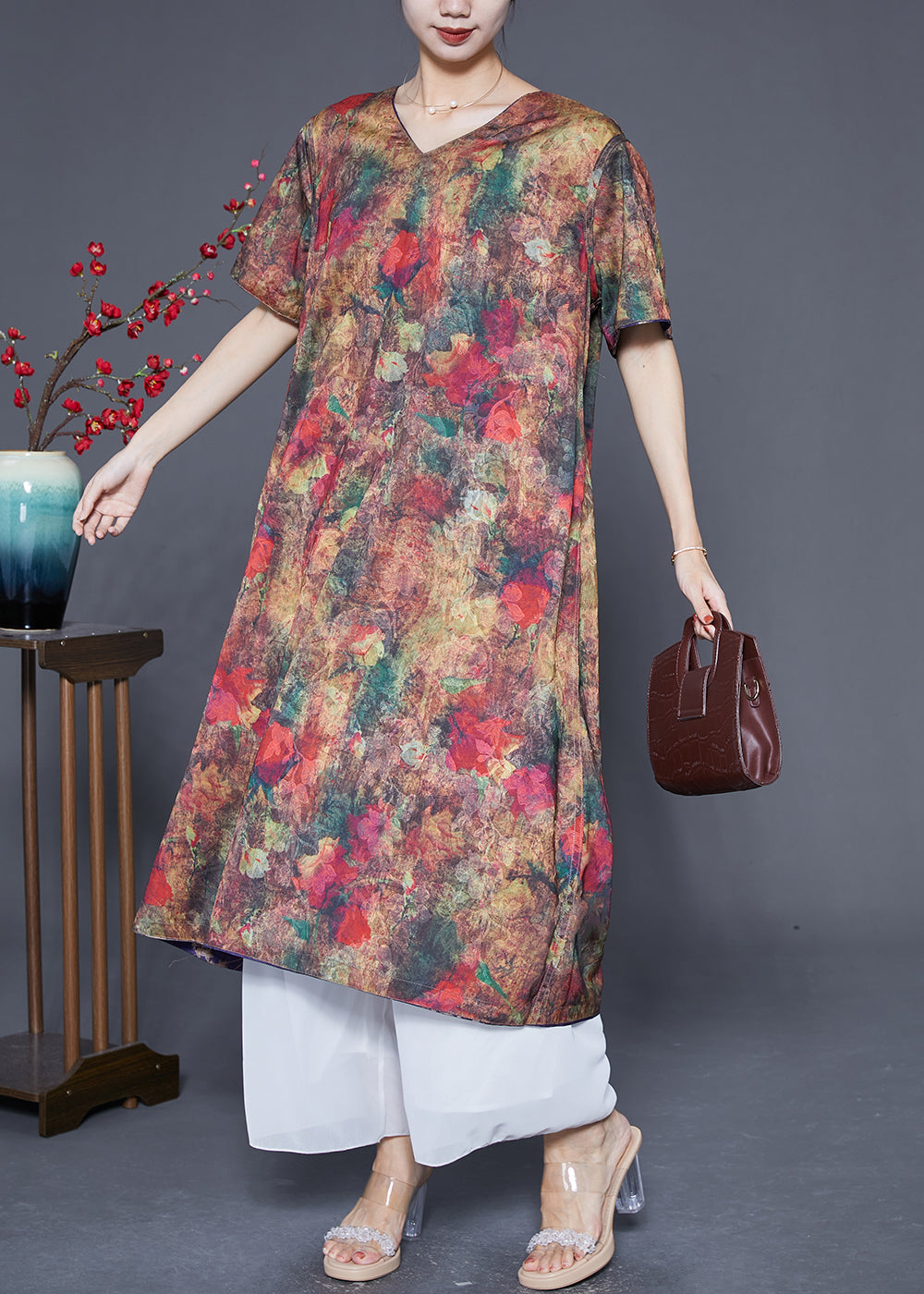 Effortlessly Elegant Dress with a Timeless Design