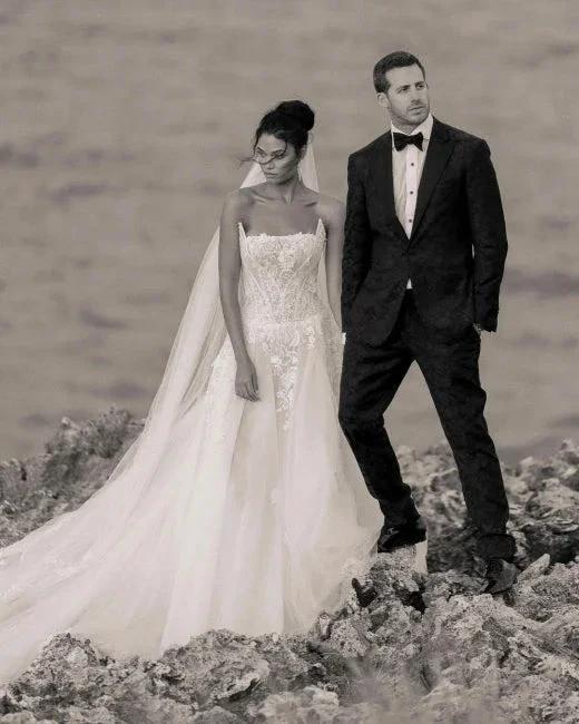 Elegant Designer Appliques A-line Wedding Dresses With Lace (ZD14706)