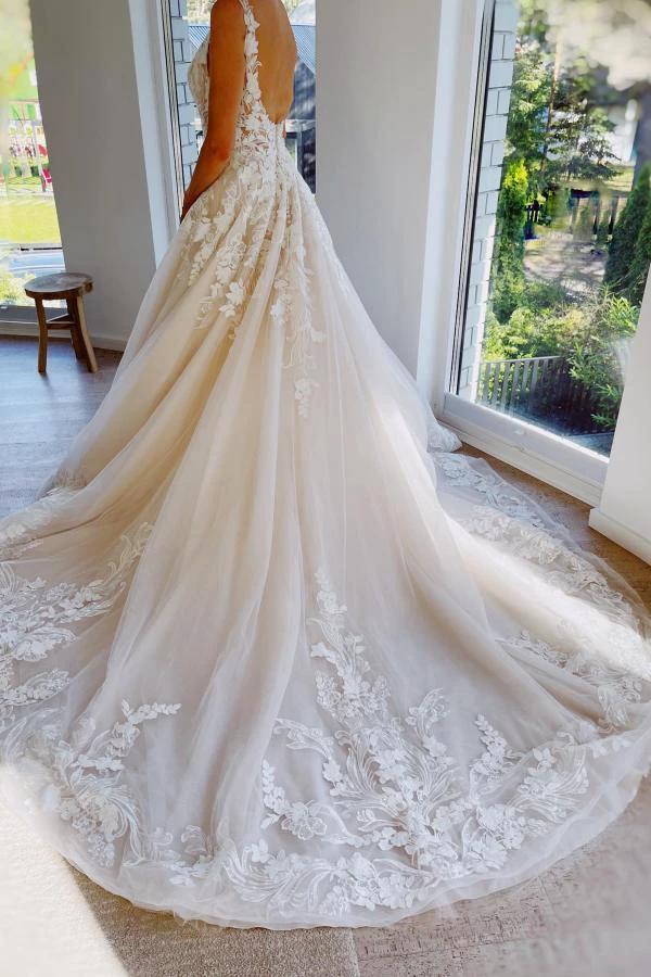 Elegant Floor length ivory lace princess wedding dress (ZD16730)