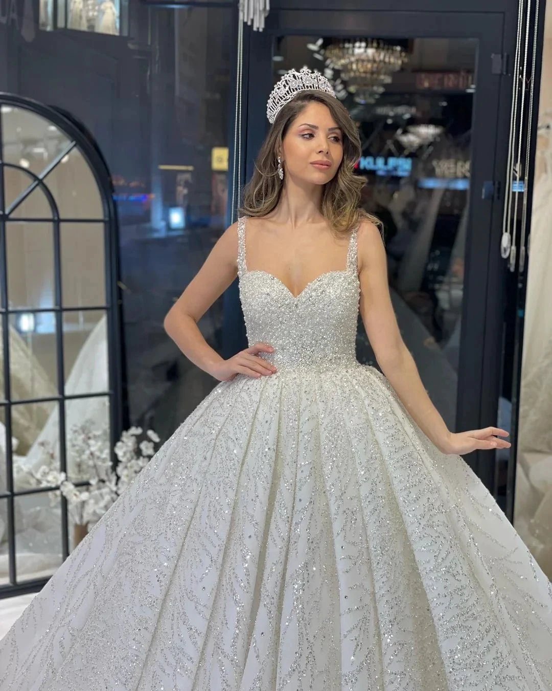 Elegant Floor Length Sweetheart Sleeveless A-Line Sequined Wedding Dress with Ruffles (ZD14800)