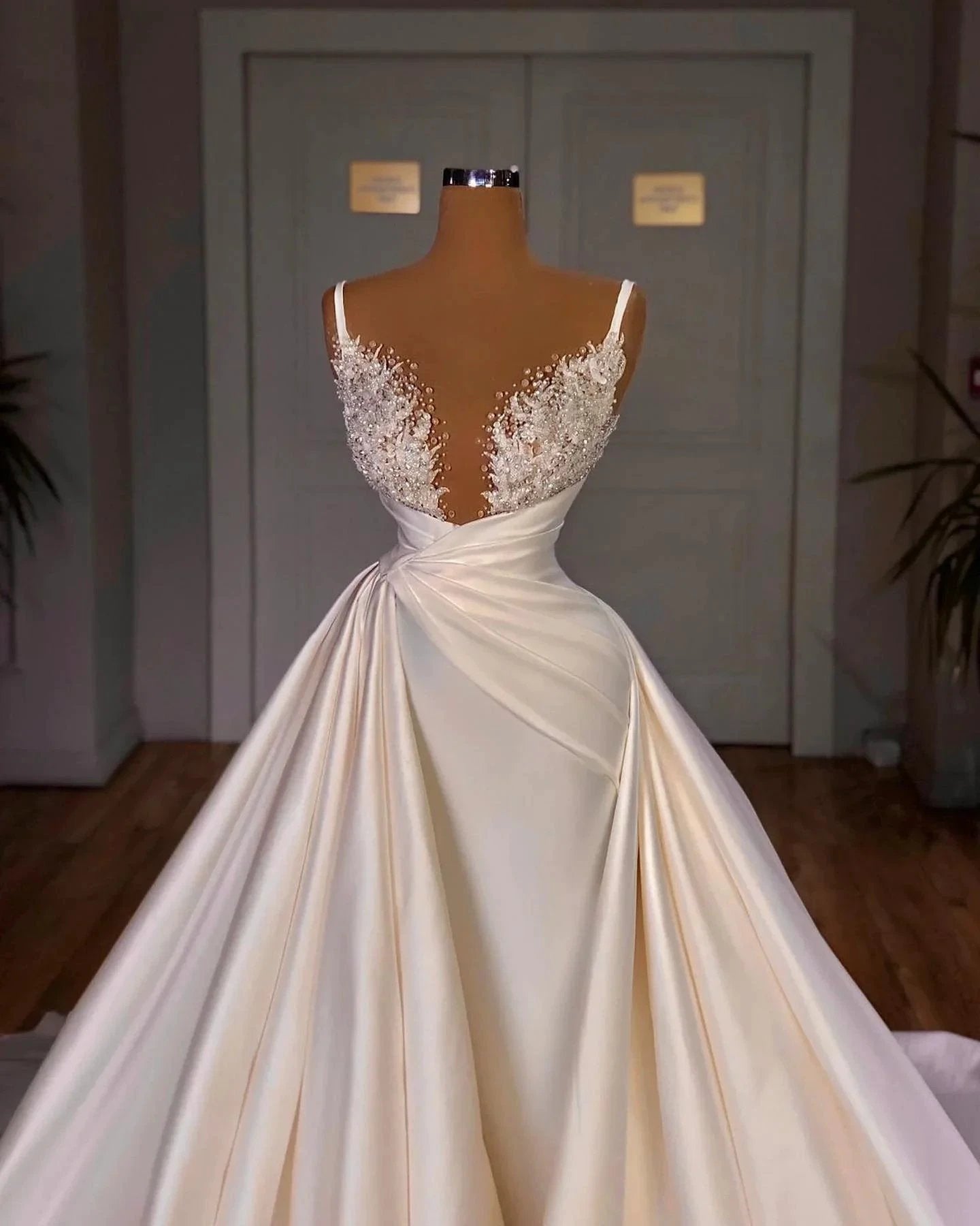 Elegant Long Mermaid V-neck Spaghetti Strap Satin Lace Wedding Dress (ZD16721)