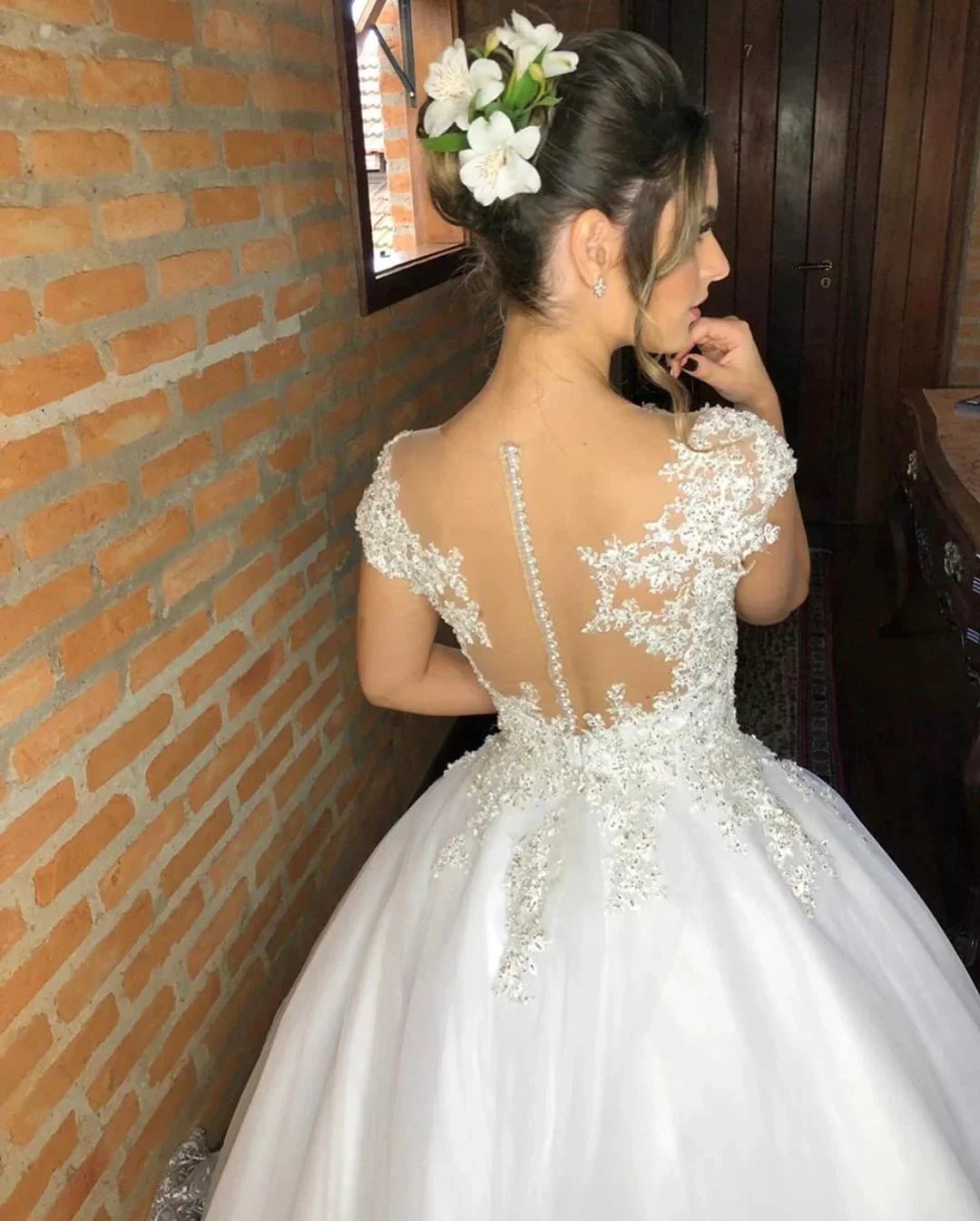 Elegant Long Princess Appliques Lace V-neck Wedding Dresses (ZD14334)