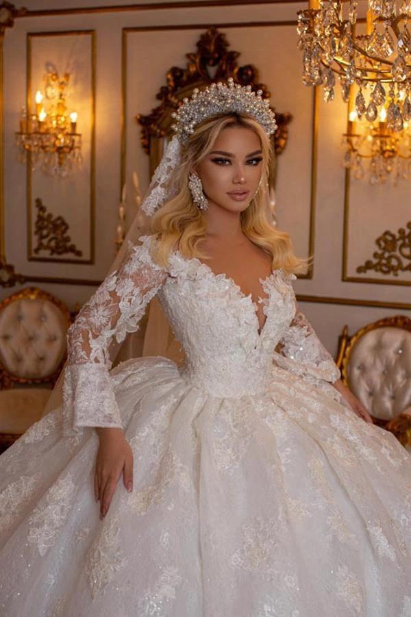 Elegant Long Sleeves Ball Gown V-Neck Sweetheart Wedding Dress with Appliques Lace (ZD16752)