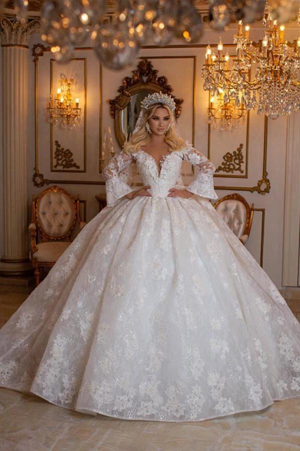 Elegant Long Sleeves Ball Gown V-Neck Sweetheart Wedding Dress with Appliques Lace (ZD16752)