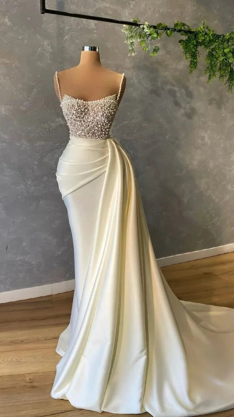 Elegant White Sequined Sleeveless Mermaid Wedding Dresses With Pearl (ZD16398)