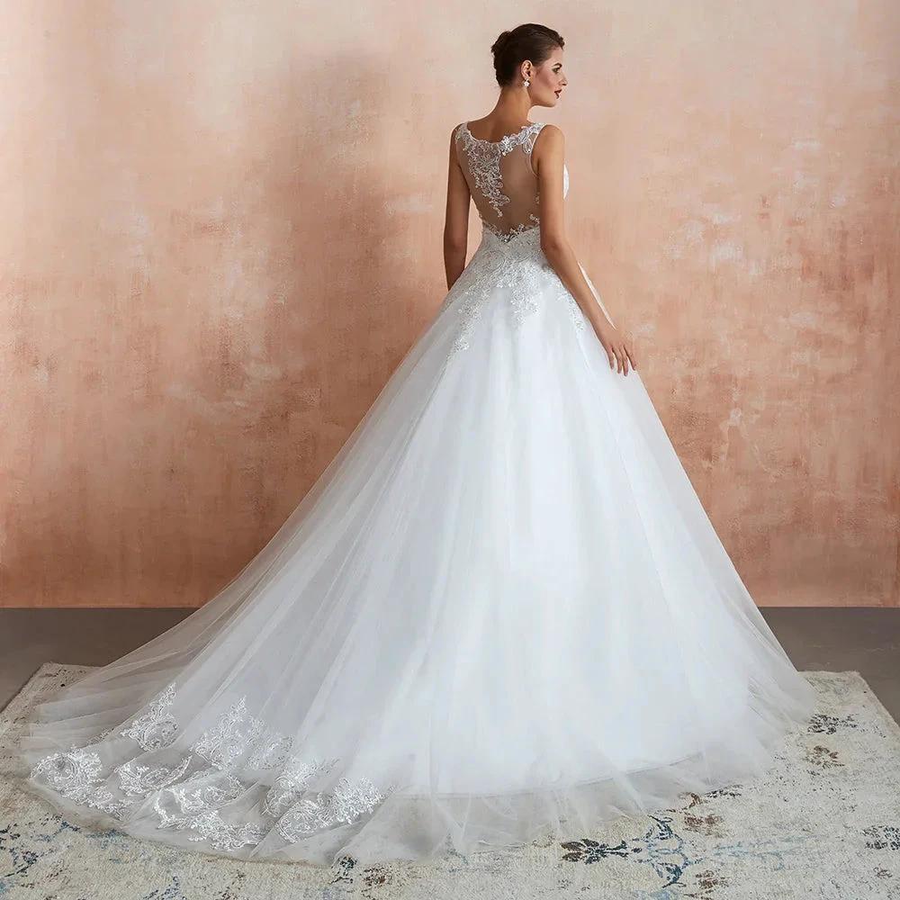 Exquisite Long A-line Appliques Lace Tulle Wedding Dress (ZD14401)