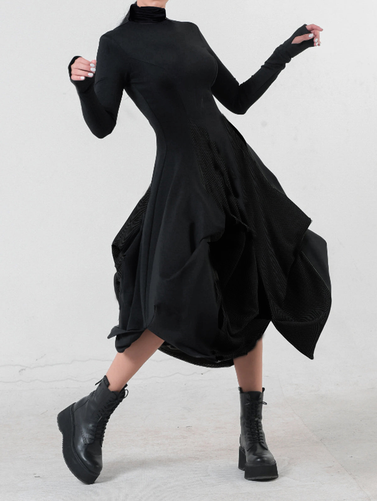 Gracefully Styled Dress for Any Occasion